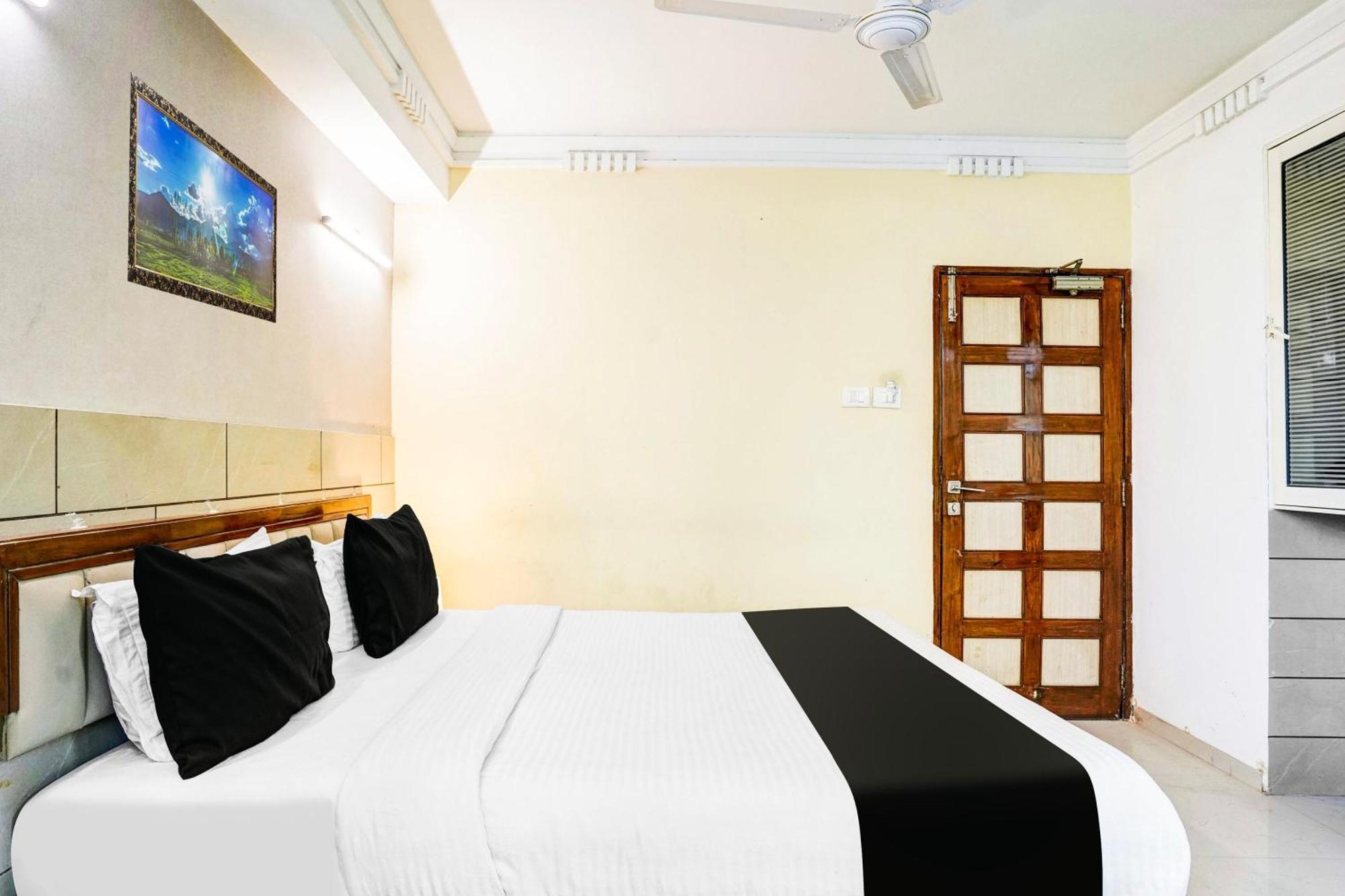 Hotel O Shanti Sadan Ahmedabad Exterior foto
